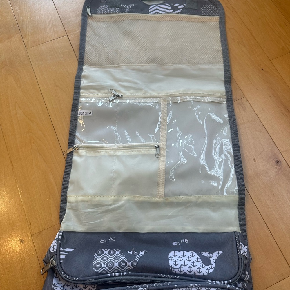 Gray and White Whale Travel bag - Picture 3 of 3